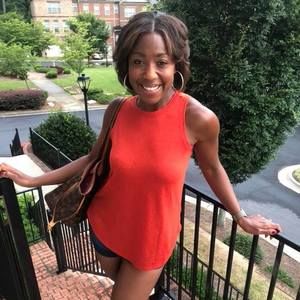 Meet your Posher, Nina